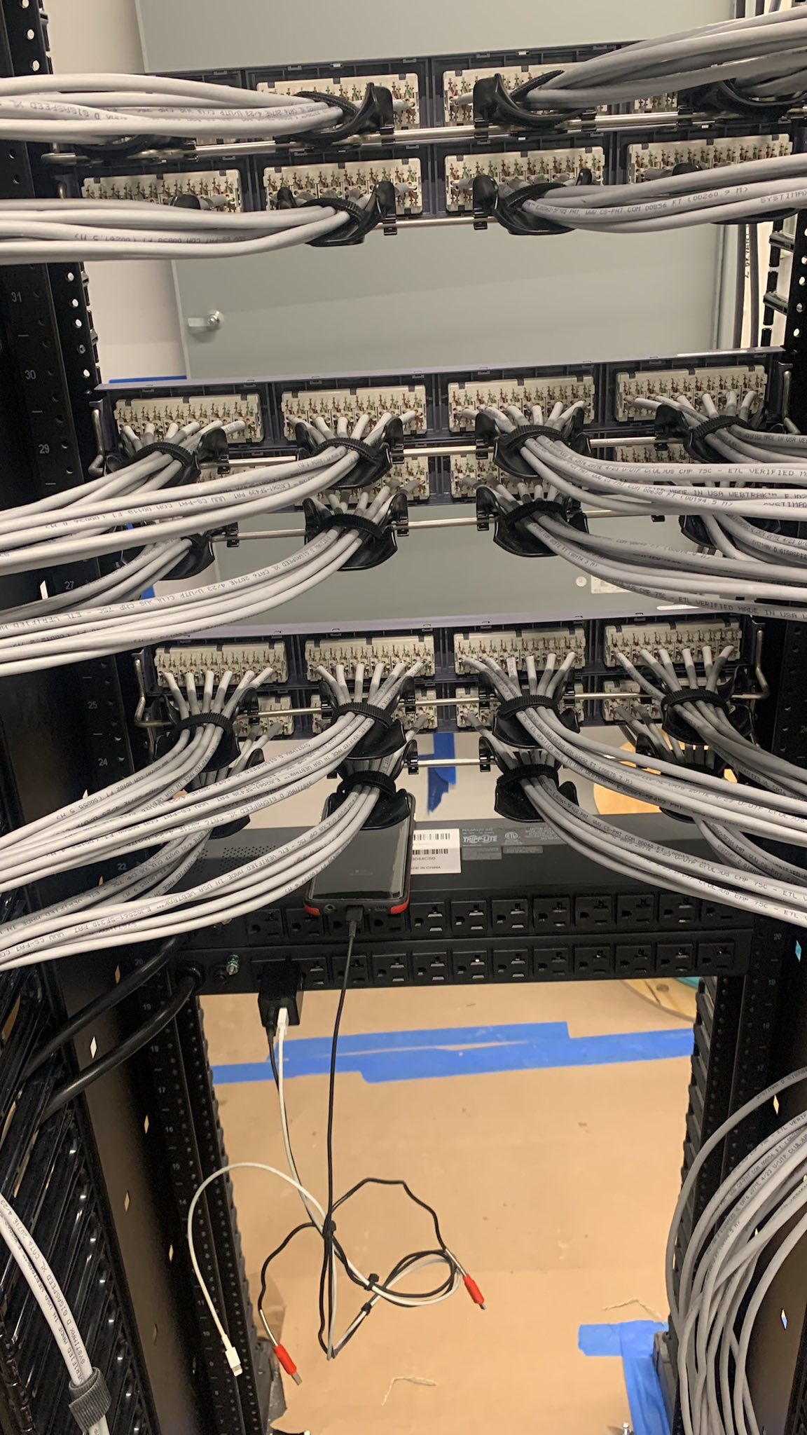 White cables combed to perfection. Precision meets aesthetics.