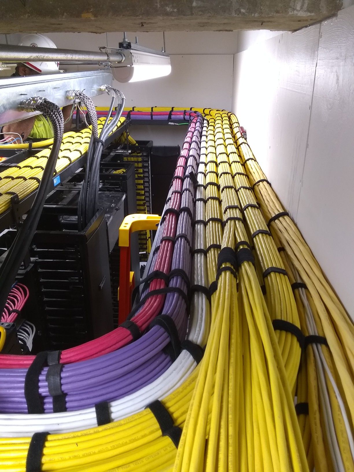 Bold color, bold execution 🟥🟨 – red and yellow lanes flowing perfectly.